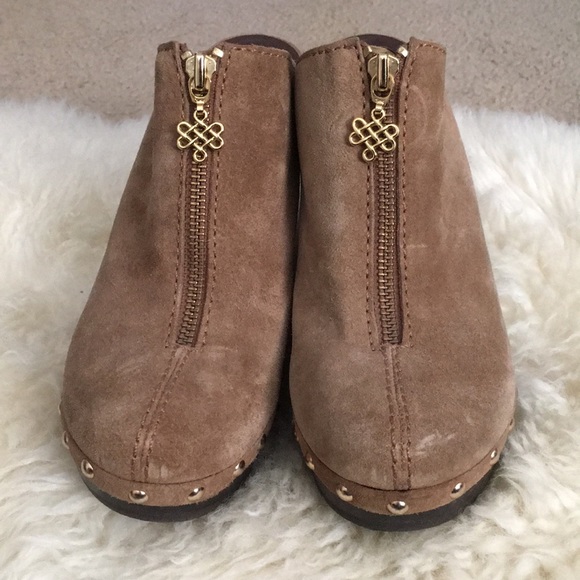 👡👌🏼 DVF Suede Wood Wedge Clogs - Picture 2 of 6